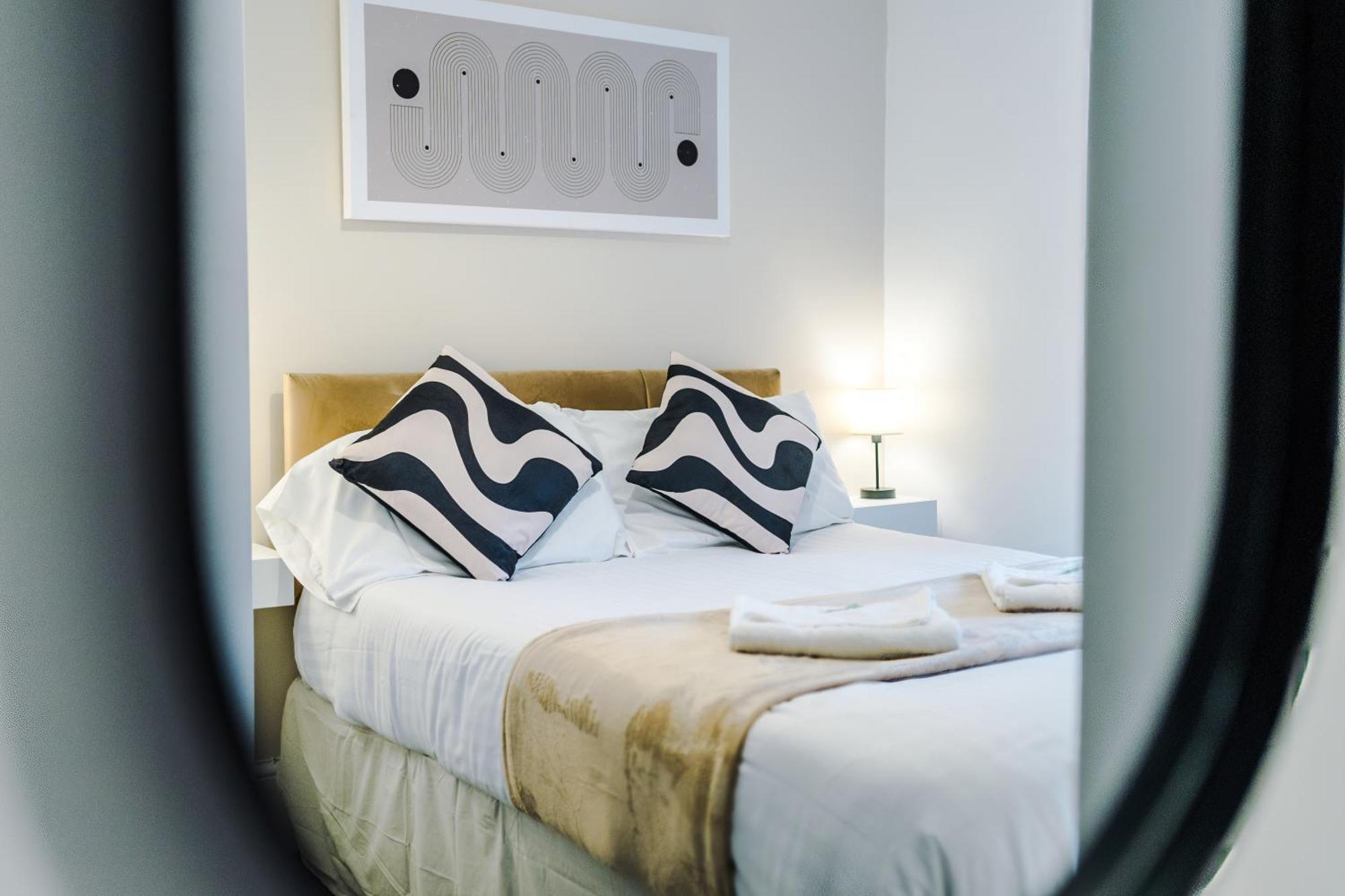 Holiday home Oxford House By Yourstays - 3 Bedroom House In Newcastle-under-lyme *