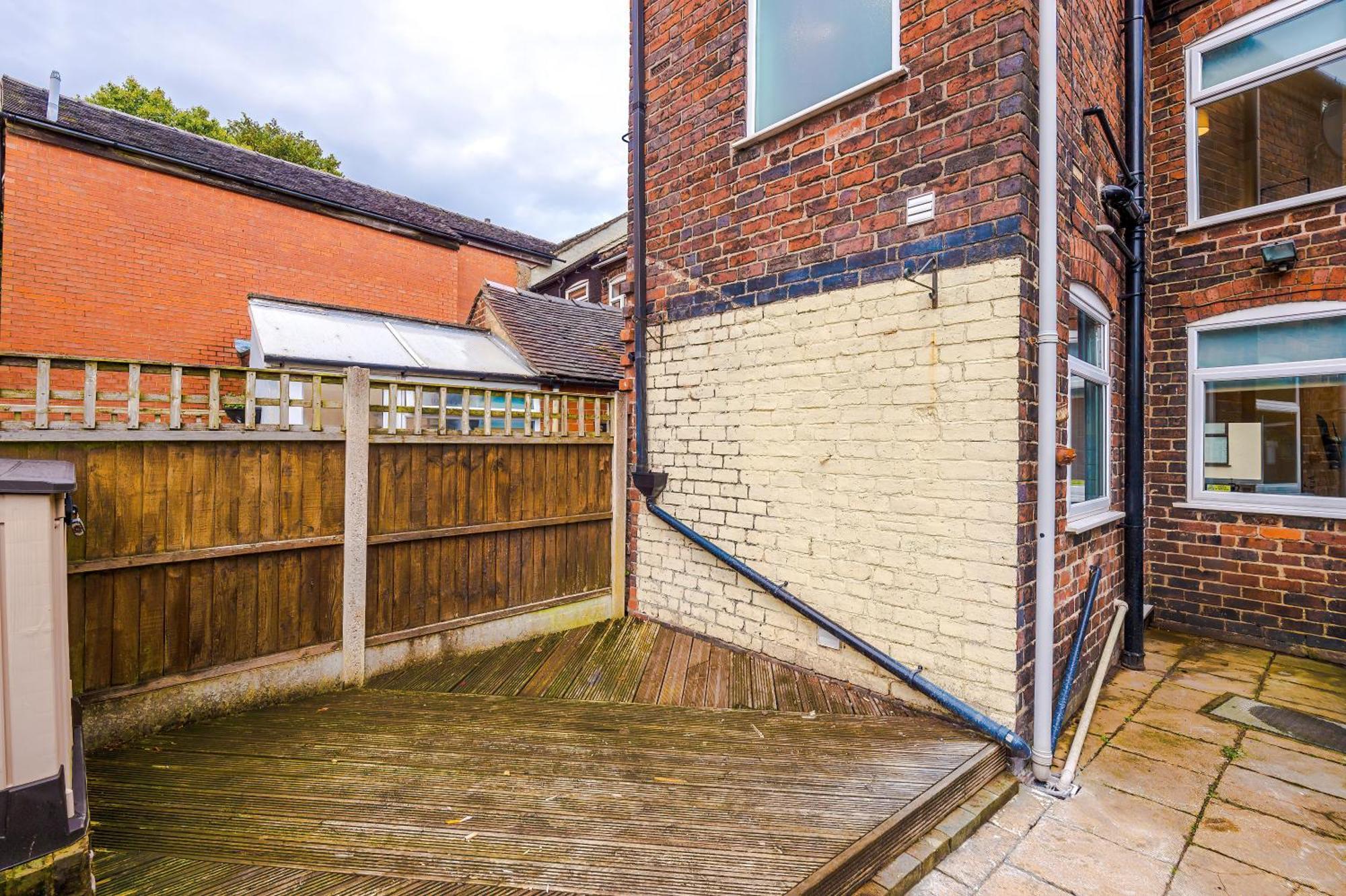Oxford House By Yourstays - 3 Bedroom House In Newcastle-under-lyme *