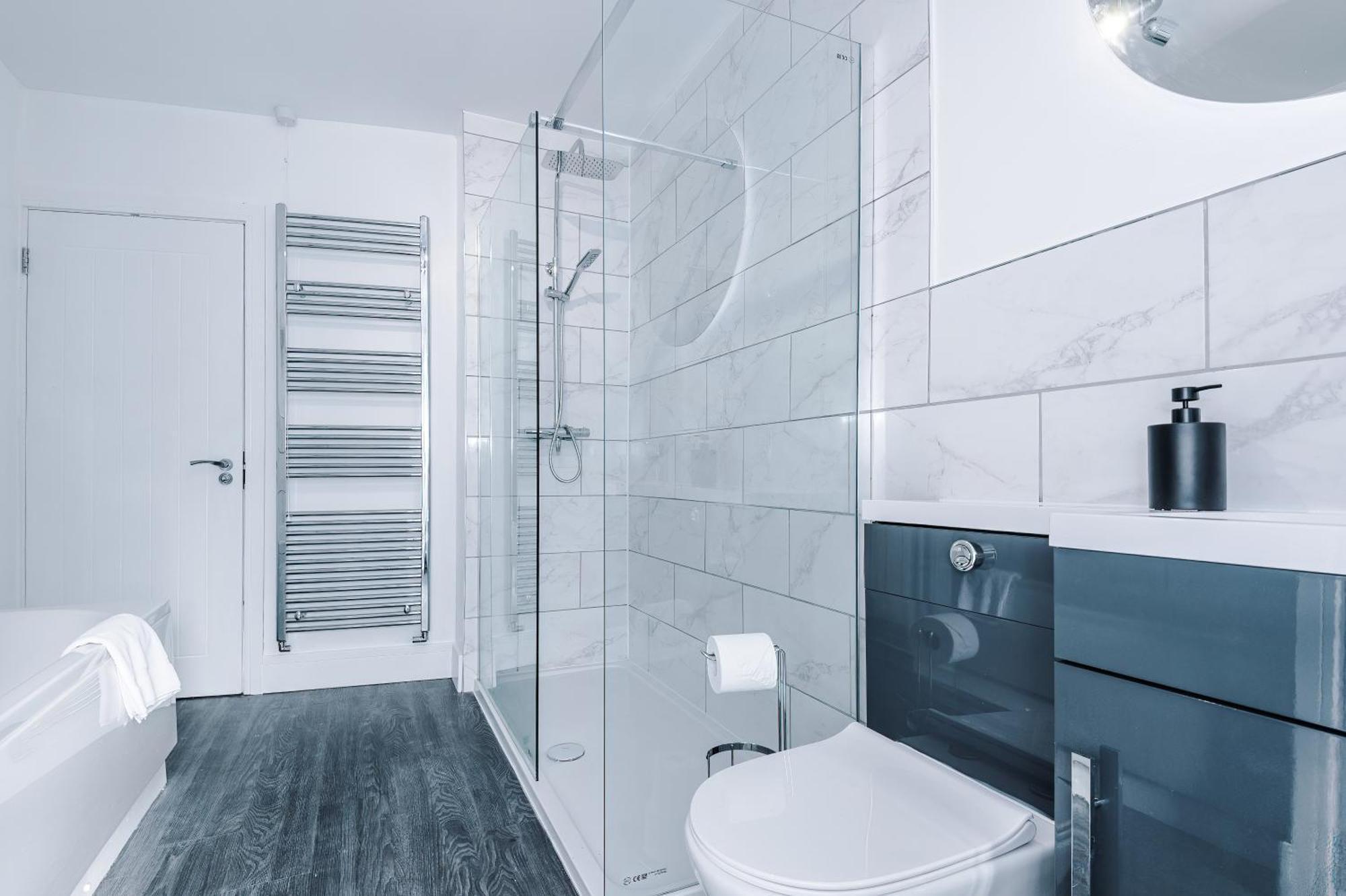 Holiday home Oxford House By Yourstays - 3 Bedroom House In Newcastle-under-lyme