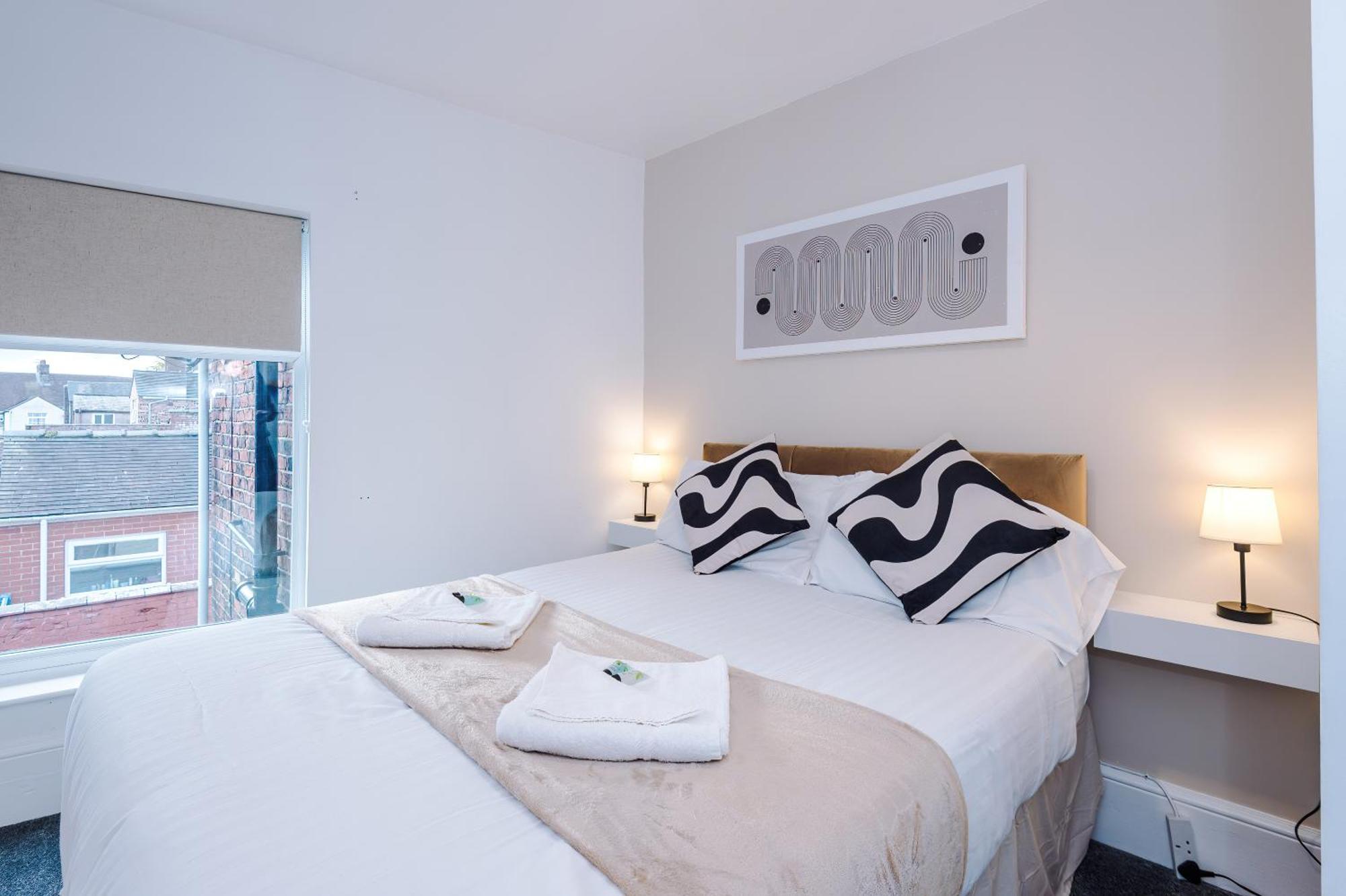 Holiday home Oxford House By Yourstays - 3 Bedroom House In Newcastle-under-lyme