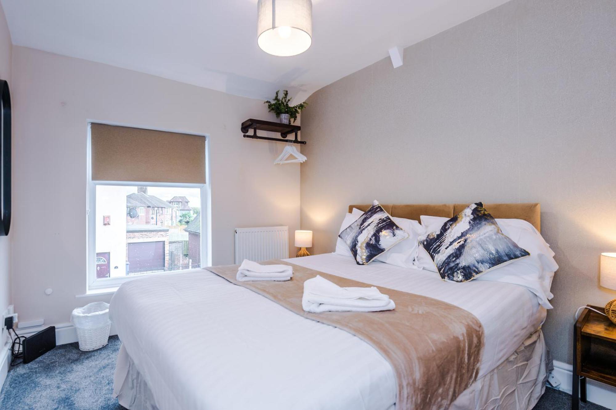 Holiday home Oxford House By Yourstays - 3 Bedroom House In Newcastle-under-lyme Stoke-on-Trent